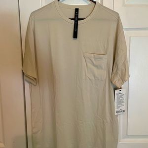 Lululemon Men's Fundamental Pocket T - Relaxed Fit